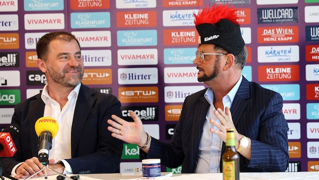 Austria-Gesellschafter Zeljko Karajica mit Neo-Sponsor Helmut Kaltenegger bei der kuriosen ...