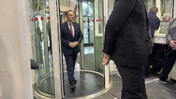 Wöginger traf um 9.18 Uhr am Linzer Landesgericht ein.