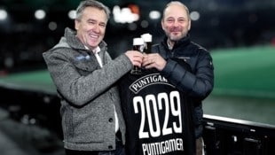 Sturm-Präsident Christian Jauk und Hans Böhm, der Vorstandsvorsitzende der Brau Union ...