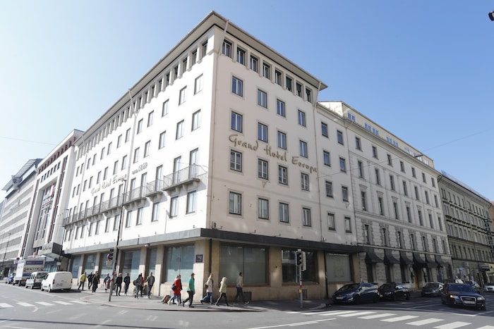 Das Hotel Europa gegenüber des Innsbrucker Hauptbahnhofes.