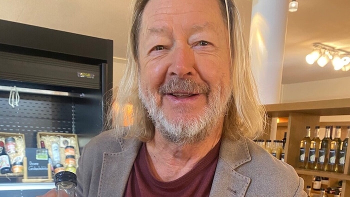 Chef Karl „Charly“ Reiter übernimmt Verantwortung für den Genuss der Produkte.