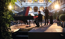 Donaufestwochen: Schloss Greinburg ist nur ein Schauplatz von vielen; Johannes Hiemetsberger ist ...
