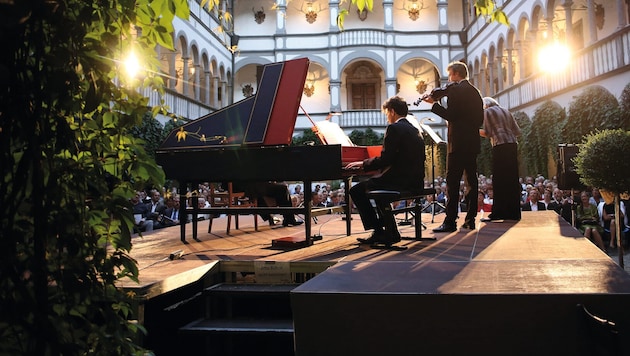 Donaufestwochen: Schloss Greinburg ist nur ein Schauplatz von vielen; Johannes Hiemetsberger ist ...