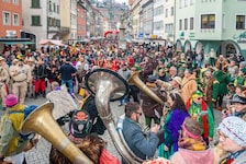 Faschingskostüme müssen als solche erkennbar sein – doch wie ist das mit dem Vermummungsverbot?