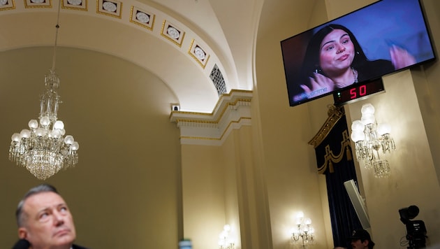 Die US-Staatsanwaltschaft hat neue Beweise (Bild) veröffentlicht, die einen ICE-Mitarbeiter nach ...