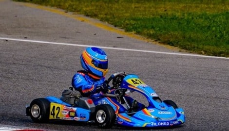 Anna Makolm unterwegs für das Team von Formel-1-Star Fernando Alonso.