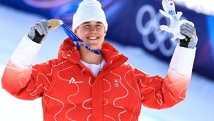 Franjo von Allmen holte im Super-G seine dritte Goldmedaille.
