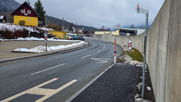 Es wurde sogar extra eine neue Bushaltestelle errichtet.