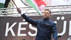 Peter Magyar könnte Viktor Orbán nach 16 Jahren stürzen.