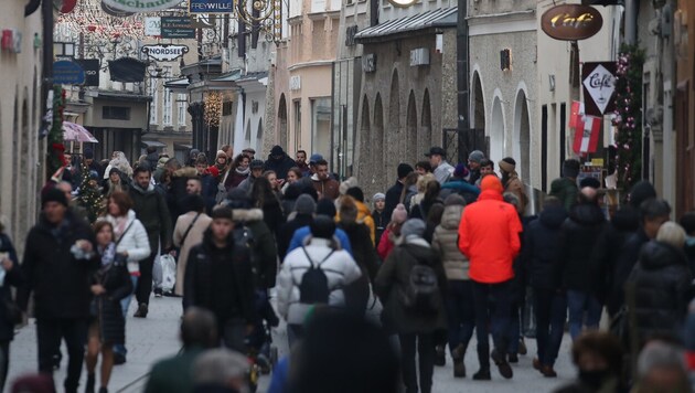Zahlreichen Salzburgern sind die Gäste zu viel. Eine Lösung kann noch Jahrzehnte dauern.
