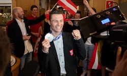 Johannes Lamparter ließ sich gebührend feiern.