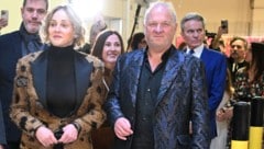 Toller Coup für Karl Guschlbauer: Der Schaumrollenkönig mein seinem Star Sharon Stone.