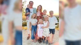 James Van der Beek hinterlässt Ehefrau Kimberly, vier Töchter und zwei Söhne.