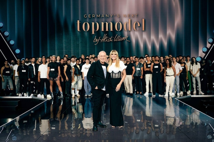 Jean-Paul Gaultier fungiert als Gastjuror bei dein Auftakt-Castings der neuen Staffel.