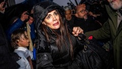 Jessica Moretti muss am Donnerstag aussagen – davor wurde sie von Angehörigen von Brandopfern ...