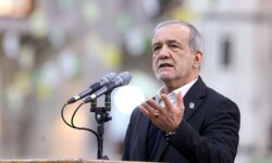 Irans Präsident Masoud Pezeshkian hat angesichts der Proteste zynisch von „bitteren ...