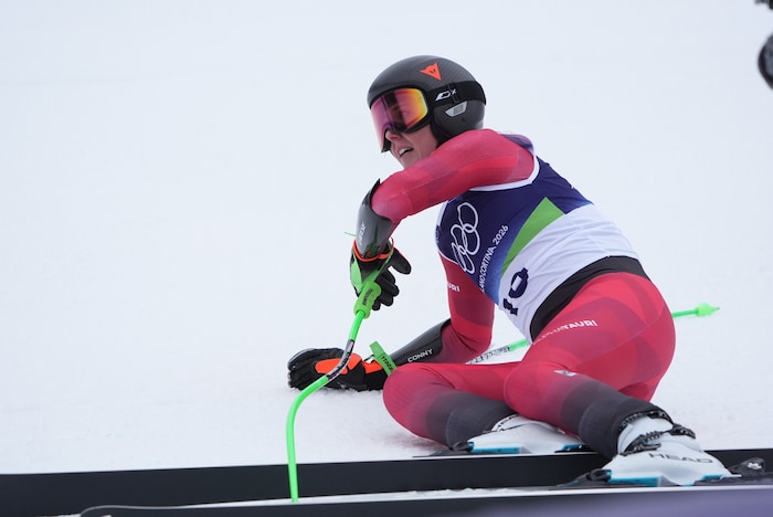 Conny Hütter völlig erschöpft im Ziel