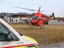 Der Rettungshubschrauber brachte den Verletzten ins Krankenhaus.