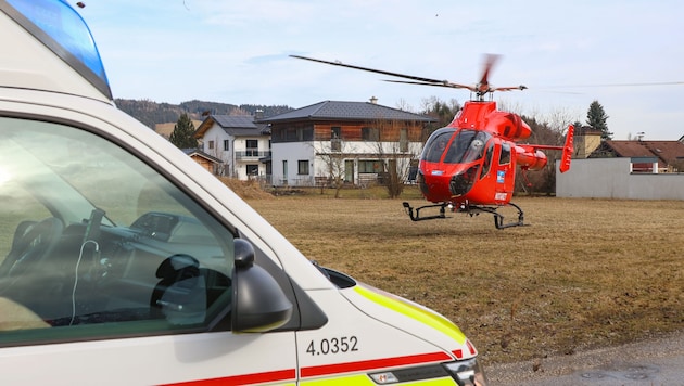 Der Rettungshubschrauber brachte den Verletzten ins Krankenhaus.