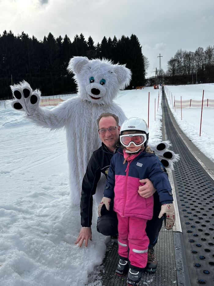 Marcus Nordhoff macht den Skispaß für die Kleinen im Ochsengarten in Paternion möglich
