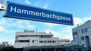 55 Tage schleppten Bewohner gekauftes Trinkwasser in ihr Heim. Vor allem für ältere Bewohner ...