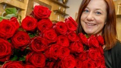Immer noch der Renner: Rote Rosen im Geschäft von Eveline Größlinger. 
