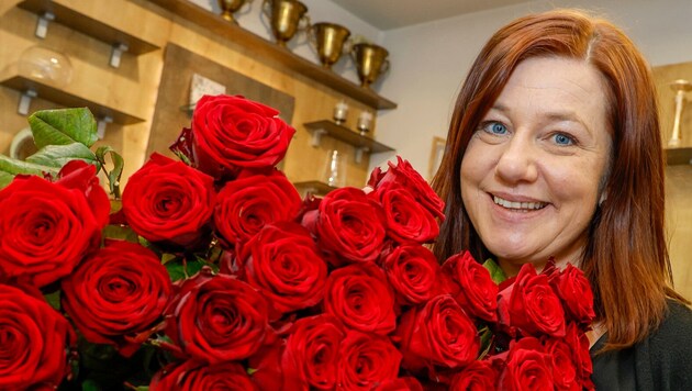 Immer noch der Renner: Rote Rosen im Geschäft von Eveline Größlinger.