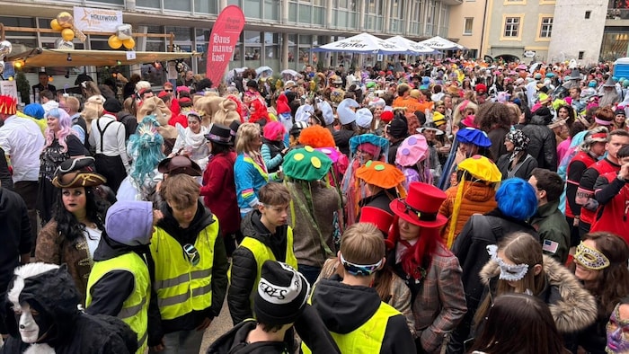 Der Maximilianplatz in Schwaz war gut gefüllt.