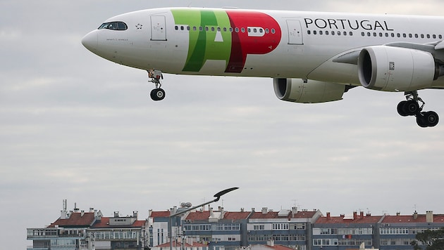 Großes Glück hatten die Passagiere an Bord eines Flugzeugs der portugiesischen Airline TAP ...