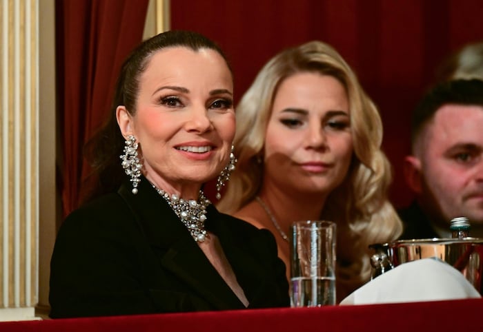 Fran Drescher verfolgte das Ball-Geschehen von der Loge aus.