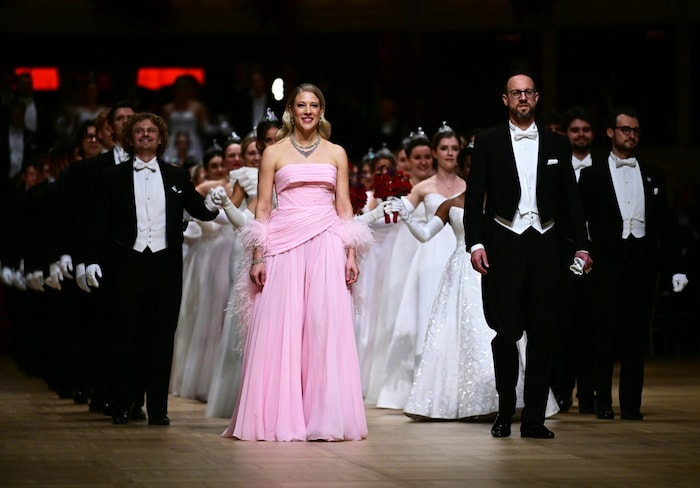 Maria Angelini-Santner und Christoph Santner beim Einzug in die Staatsoper