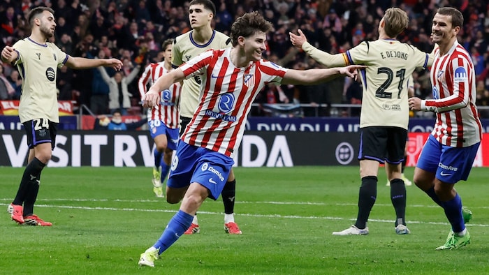 Argentiniens Alvarez kommt heute auf Affengruber zu.