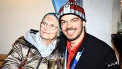 Jakob Dusek feierte die Bronzemedaille mit seiner Oma.