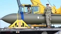 Die USA bestellen wieder Bunkerbrecher, die bei Angriffen auf unterirdische Atomanlagen im Iran ...