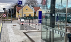 Auf den betroffenen Bahnhöfen in Winden am See (Foto) und Breitenbrunn wurde der Schotter von ...