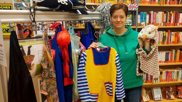 Schwarz beim Kostümtausch: bis Größe 152 ist alles dabei.