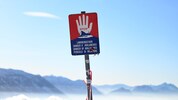 Auf vielen Kanälen wird derzeit auf die Lawinengefahr in Tirols Bergen hingewiesen. 
