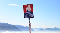 Auf vielen Kanälen wird derzeit auf die Lawinengefahr in Tirols Bergen hingewiesen. 