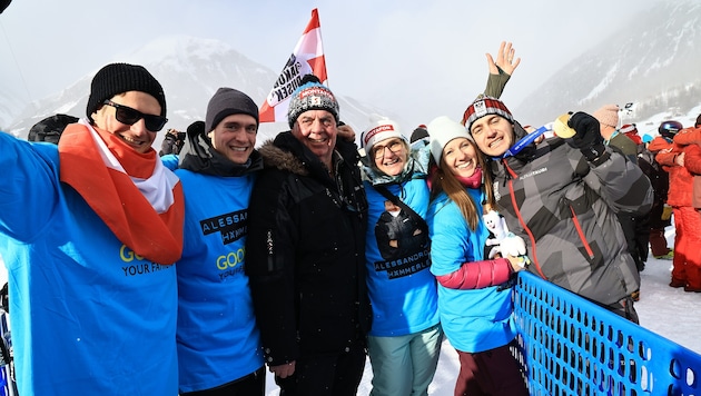 Die Brüder Gino und Luca, Papa Hanno, Mama Caterina und Gattin Julia Hämmerle feierten ihren ...