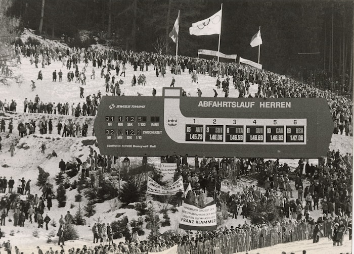 ... und der Blick auf die Anzeigetafel mit seiner Siegerzeit.