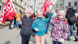 Bei der Kundgebung setzten sich auch die Kinder selbst für die Tageseltern ein.