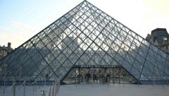 Seit Monaten steht das Pariser Musée du Louvre wiederholt in den Schlagzeilen.