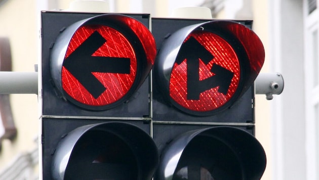 Ein missachtetes Rotlicht löste den Vorfall aus (Symbolbild).