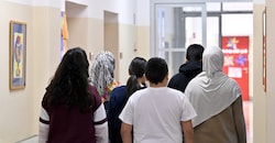 Ab dem kommenden Schuljahr dürfen Mädchen bis zum 14. Lebensjahr in der Schule kein Kopftuch ...