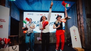 Die große Drei-Nationen-Party: Conny Hütter (Ö), Federica Brignone (It) und Romane Miradoli ...