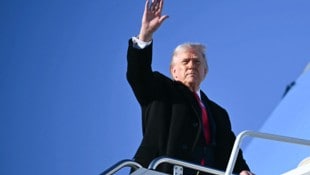 Donald Trump drohte am Freitag, den Kongress zu umgehen und seine Reform per Dekret ...