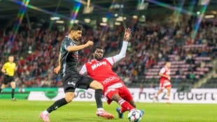 Beres Owusu (re.) ist in der Abwehr des GAK ein fixer Bestandteil.