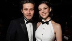 Gordon Ramsay widerspricht den schweren Vorwürfen, die Brooklyn Beckham und seine nunmehrige ...