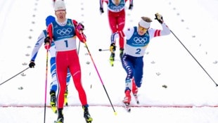 Ben Ogden (re.) holte die Silbermedaille. Eine Flasche seines Teams sorgte jedoch für ...