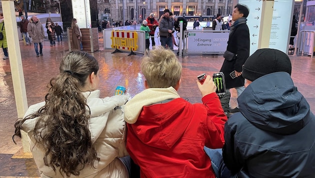 Kinder und Jugendliche trinken aus Geselligkeit mehr Drinks als gedacht.